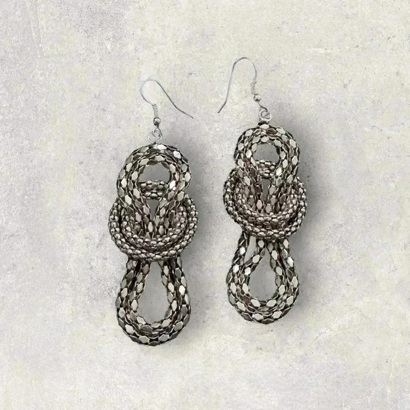 NWT 2.5” Mesh Knot Drop Earrings In Gold Tone - Picture 2 of 4